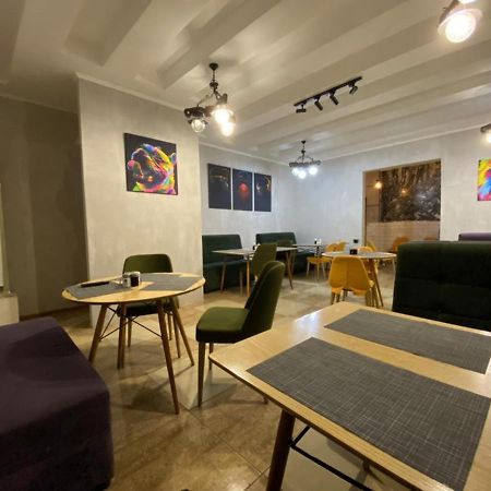 Zhosaly Hotel Alma Ata מראה חיצוני תמונה