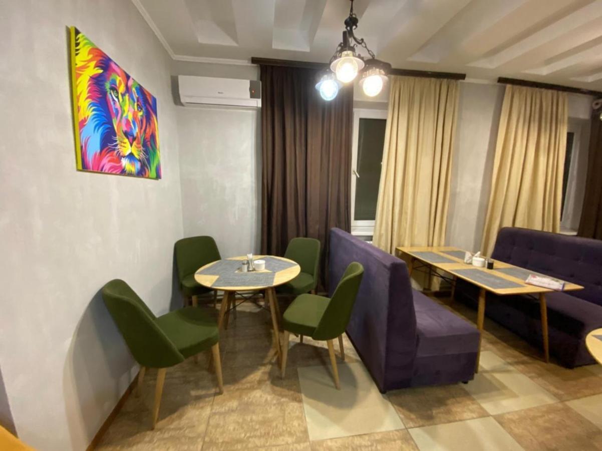 Zhosaly Hotel Alma Ata מראה חיצוני תמונה