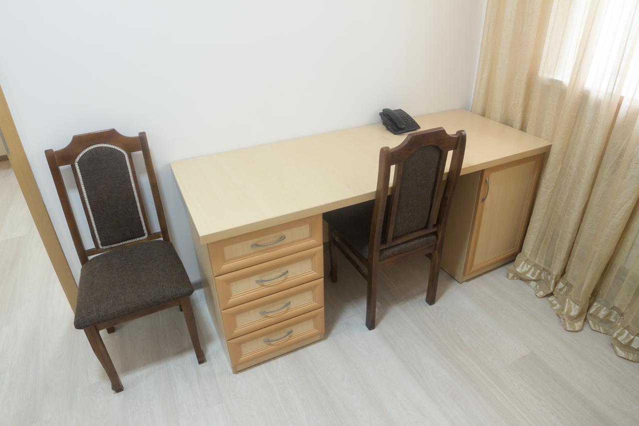 Zhosaly Hotel Alma Ata מראה חיצוני תמונה